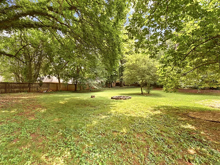 1412 Arrow Wood Rd — Photo 26