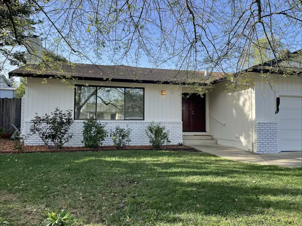 18760 Park Tree Ln, Sonoma, CA 95476