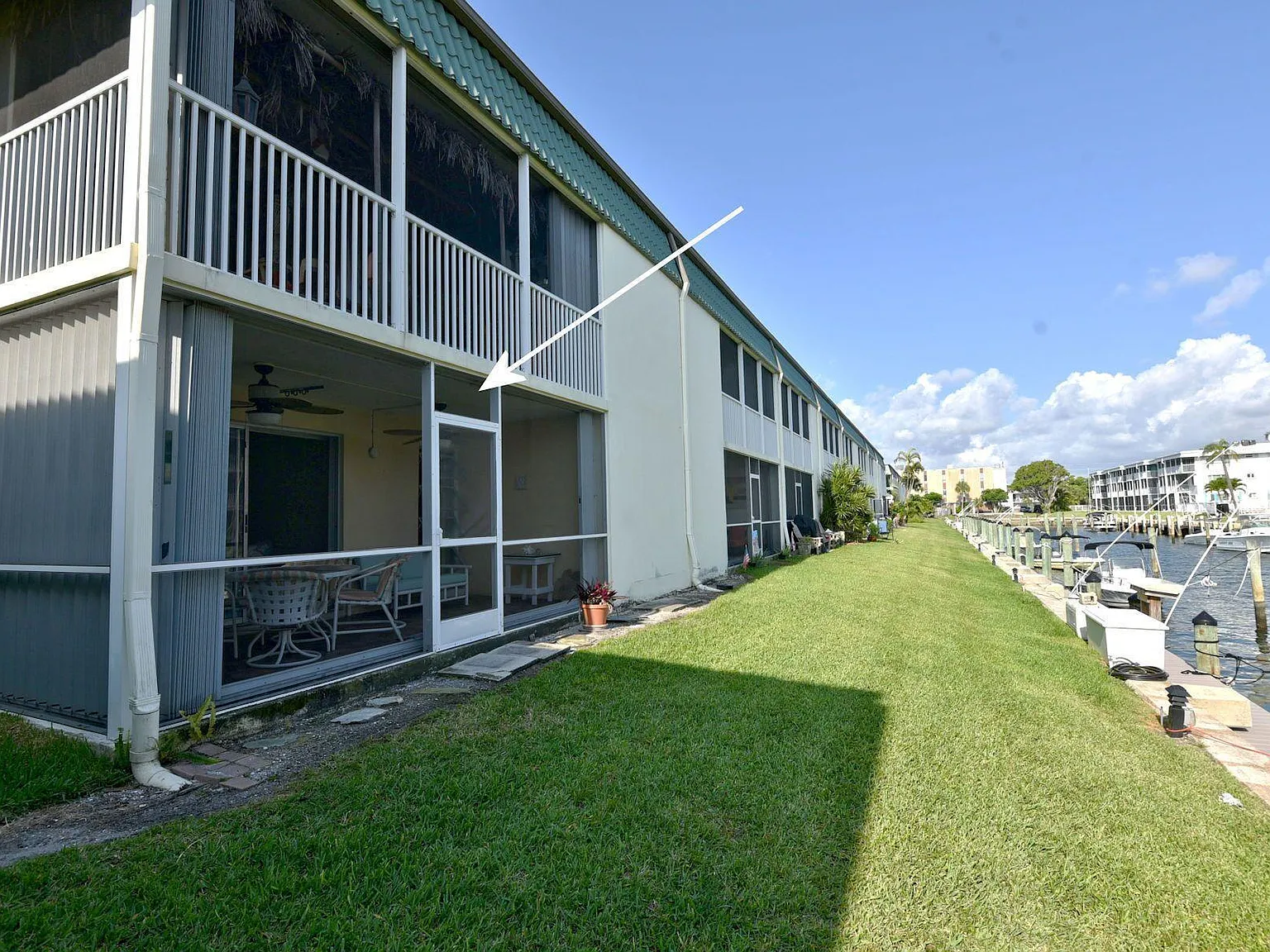 2 bed, 2.0 bath, 962 sqft, $2,450 — Photo 3
