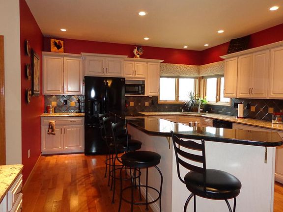 4th image of W5576 Southdale Dr