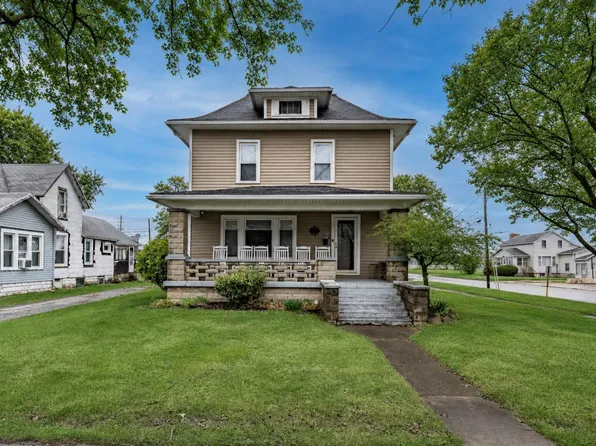302 W 2nd St, Port Clinton, OH 43452