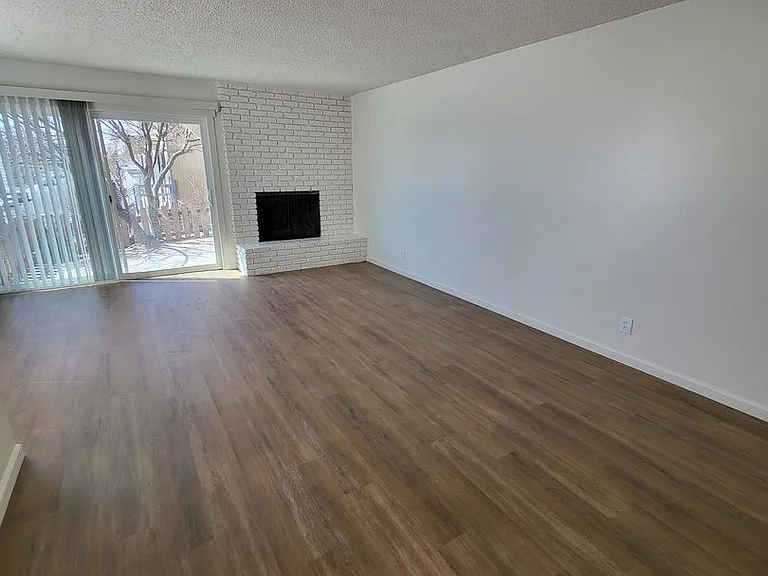 3501-3503 Gypsum Rd #3505 — Photo 5