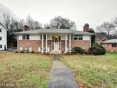 6213 Loch Raven Dr, Mc Lean, VA, 22101