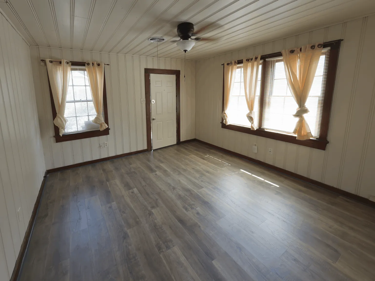 1 bed, 750 sqft, $750 — Photo 2
