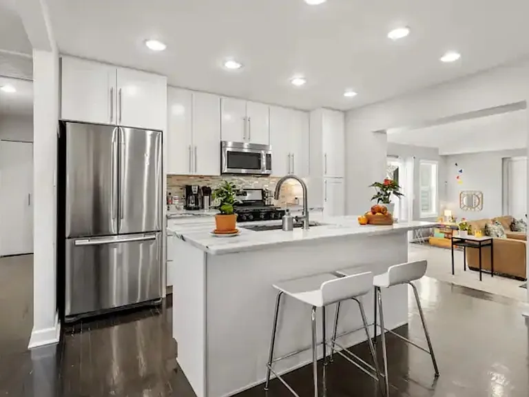 3183 Merrill Ave — Photo 5