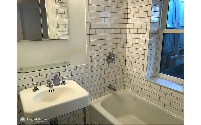 Rented by Douglas Elliman | media 27