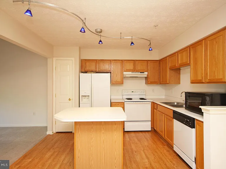 2474 Ivy Landing Way — Photo 17