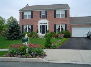 435 Winding Stream Rd, Spring City, PA 19475