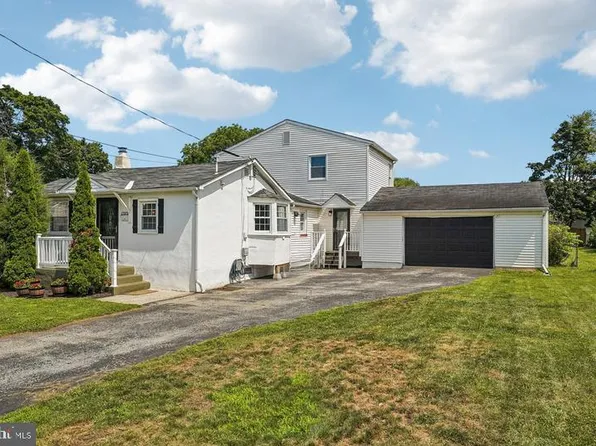 108 N Midland Ave, Norristown, PA 19403
