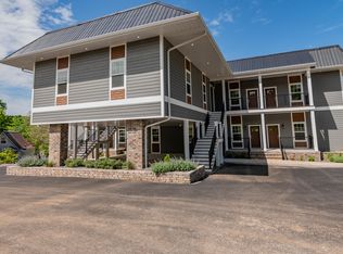 98 Chicksaw Ln #1-C, Lampe, MO 65681