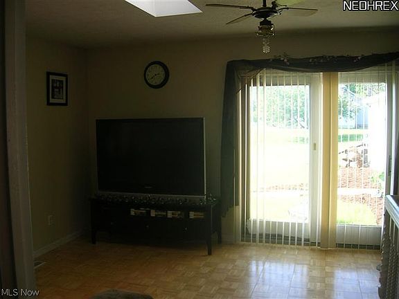 5th image of 2823 E Paradise Street Ext