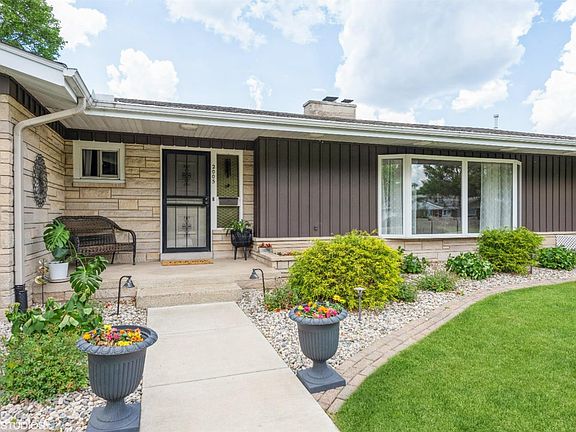 4th image of this home