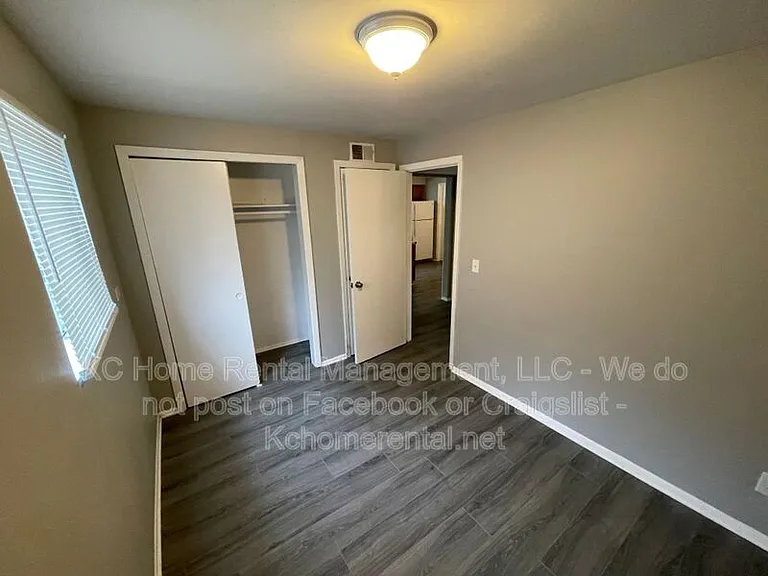 2214 NE 77th St — Photo 9