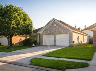 2904 Fountain Brook Ct, Pearland, TX 77584