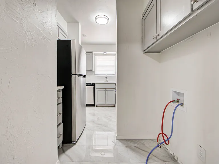 2112 Melrose Dr #1 — Photo 11