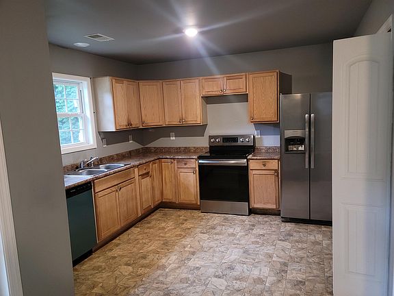 2nd image of 120 Gardenia Ln #1