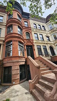 1st image of 279 Park Pl