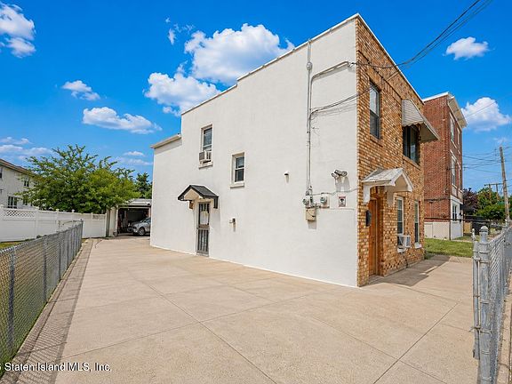 3rd image of 94 Olympia Blvd