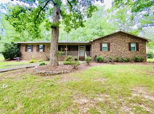 202 Staman Dr, Inman, SC 29349