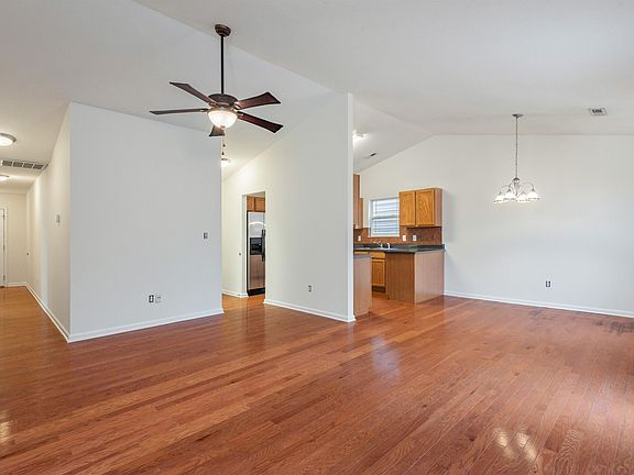 3rd image of 10245 Boston Ln