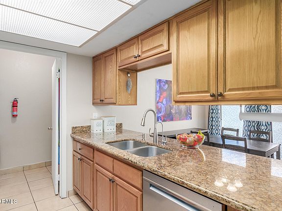 5th image of 1342 W EMERALD Avenue #312