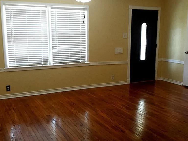 19 Lyncrest Dr — Photo 3