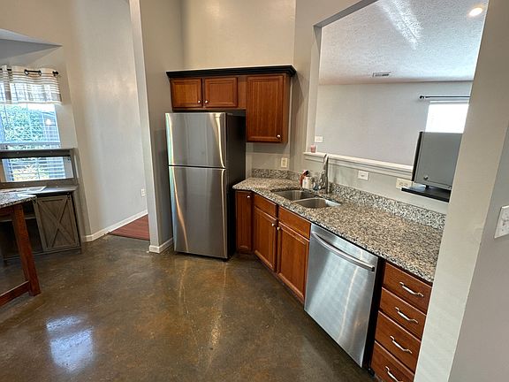 5th image of 1332 Hunters Way Ct