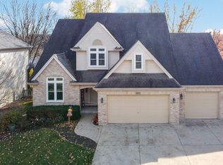 2419 Adamsway Dr, Aurora, IL 60502