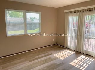 1565 Commonwealth Dr, Xenia, OH 45385