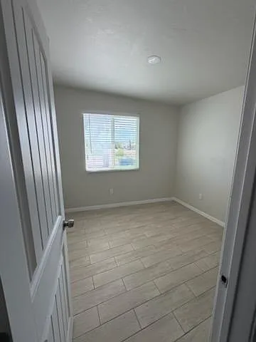 2111 E Sunland Vis — Photo 10