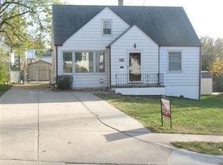 6927 Spencer St, Omaha, NE 68104