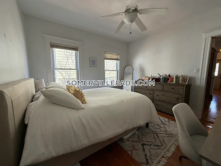 10 Dickson St — Photo 12