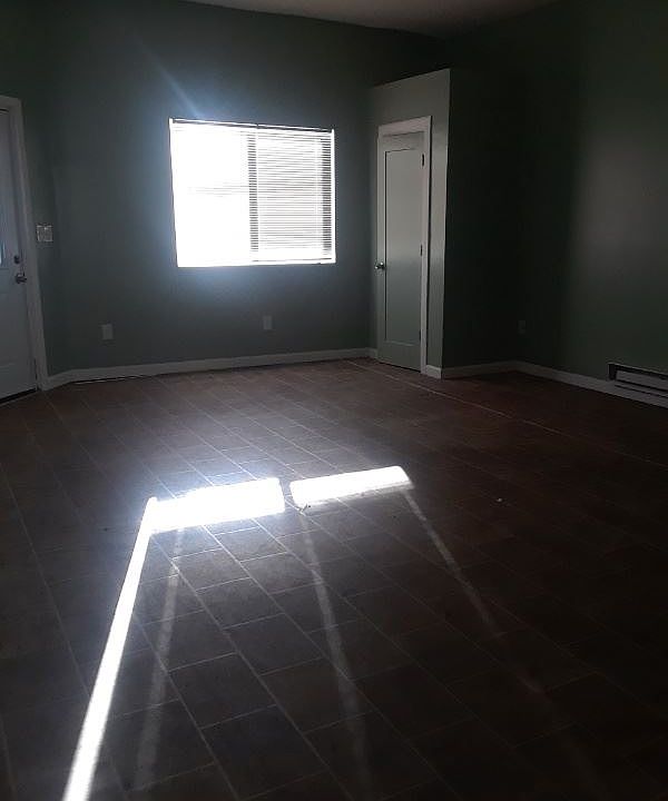 2nd image of 405 Admiral St #1