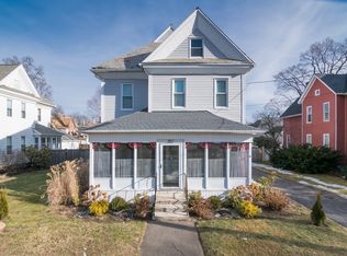 352 Pleasant St, Holyoke, MA 01040