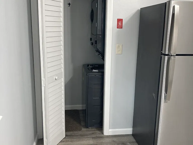 10 Phelps Ln — Photo 16