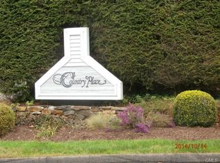 96 Country Pl, Shelton, CT 06484