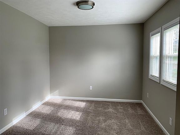 5th image of 915 Liberty Ave