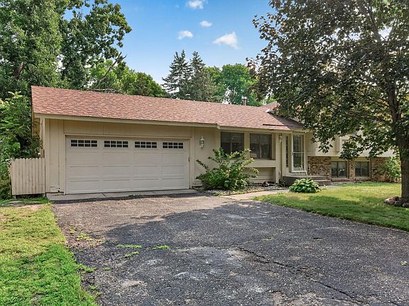 2nd image of 7460 Berkshire Way