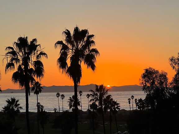 2nd image of 1898 Vista Del Mar Dr