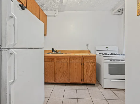 209 Clinton Avenue image 9 of 16