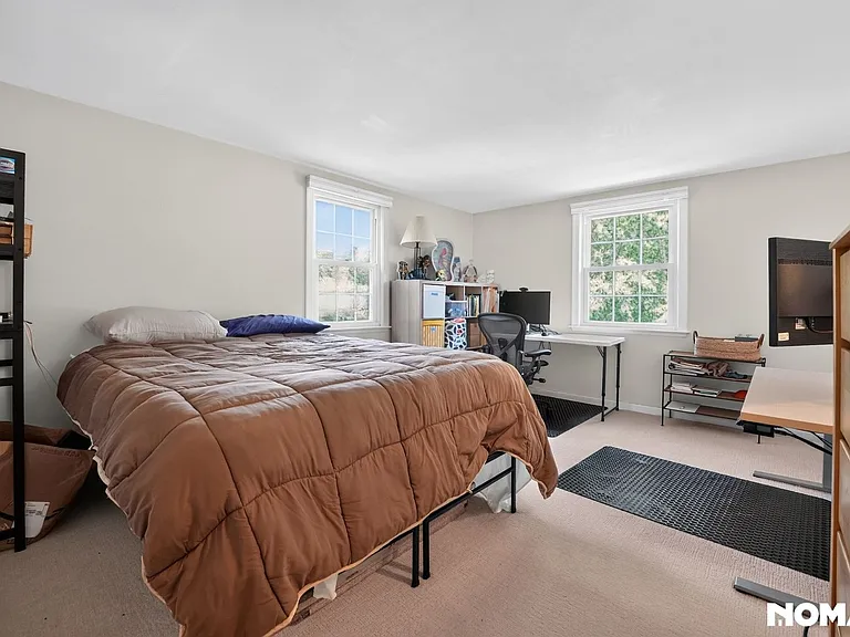 25 Surrey Ln — Photo 19