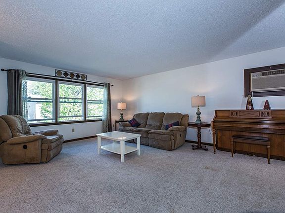 3rd image of 2639 Crissy Dr