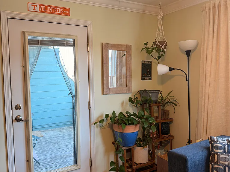 1517 Laurel Ave #207 — Photo 14