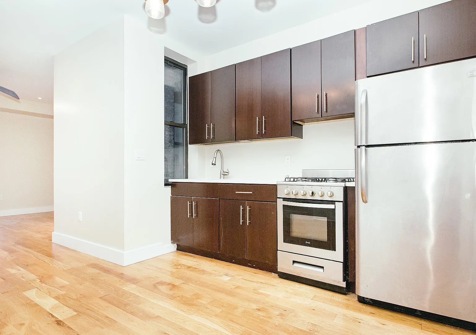 623 Park Place — Photo 1
