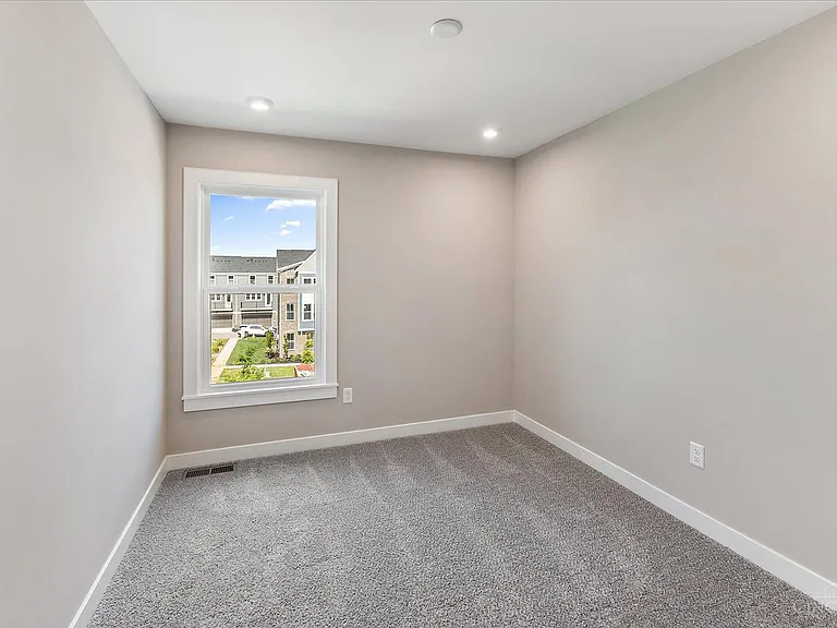 7254 Otley Dr — Photo 24