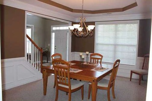 3rd image of 303 Lady Slipper Ln