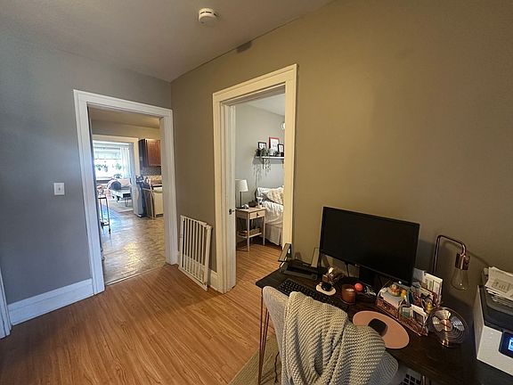 3rd image of 2952 Pierce St NE
