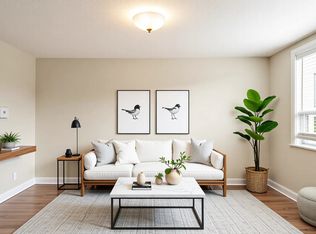 111 Mohawk Rd W #1, Hamilton, ON L9A 2H3