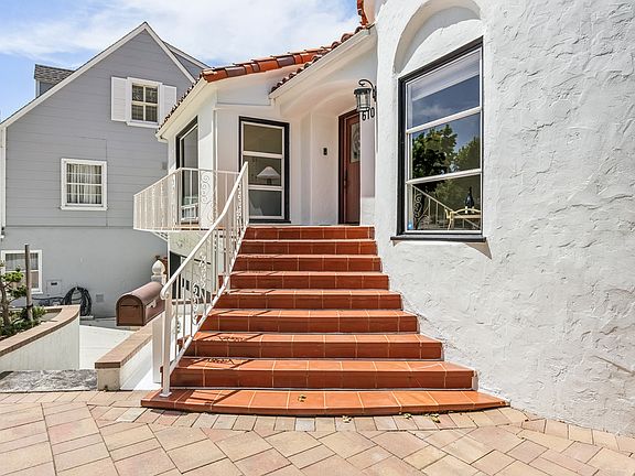 4th image of 610 Hillcrest Blvd