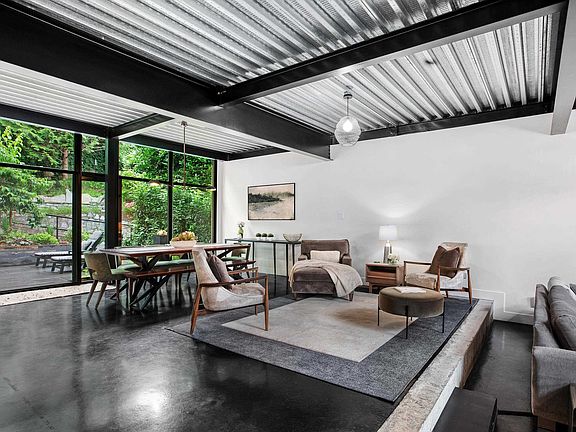 5th image of 1777 Deep Cove Rd